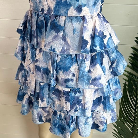 Blue and White Floral Tiered Dress size 5 - Picture 3 of 13